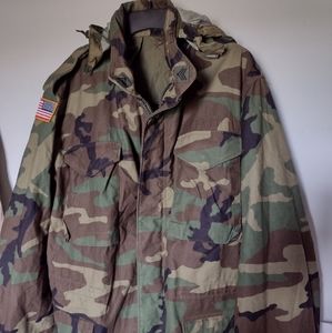 Military Field Jacket CamoflageSize M Long in Good Condition